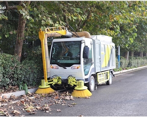 純電動(dòng)樹葉收集車